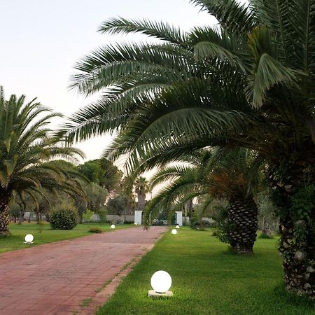 Tenuta Ricco With Pool And Garden Cursi Exterior foto
